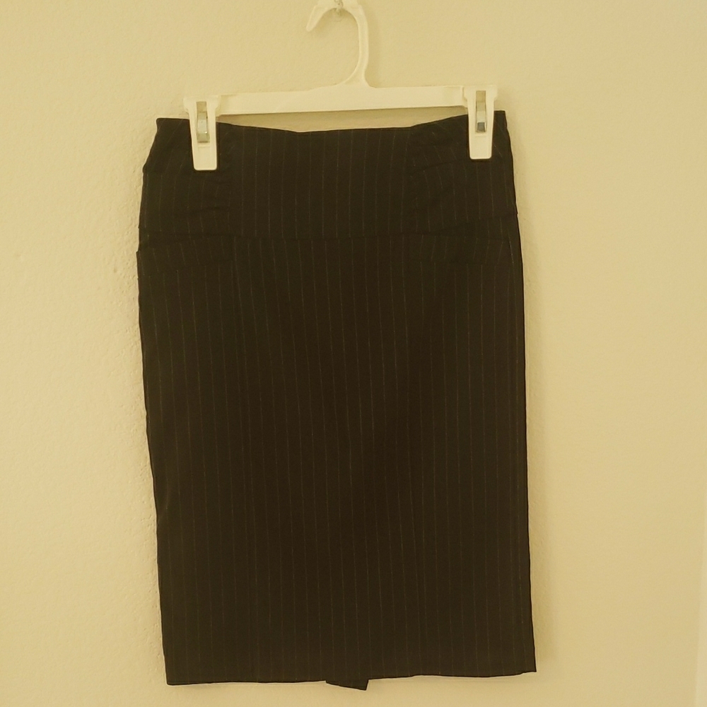 Black Pinstripe Knee-Length Pencil Skirt for Work